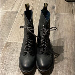 Dr Martens Casey heeled boots